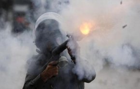 الاحتلال يستهدف المدارس بغاز مسيل للدموع في نابلس والخليل