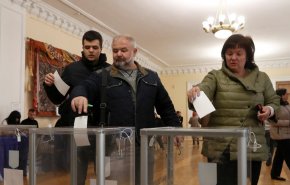 السلطات الأوكرانية: لا انتهاكات جسيمة في انتخابات الرئاسة