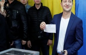 یک کمدین رئیس‌جمهور غربگرای اوکراین را شکست داد