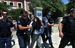 السلطات التركية تعتقل عشرات الأمنيين بشبهة الانتماء لـ’غولن’
