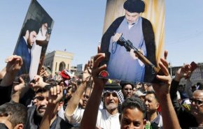 تصاویر.. تجمع طرفداران صدر مقابل کنسولگری بحرین در نجف اشرف