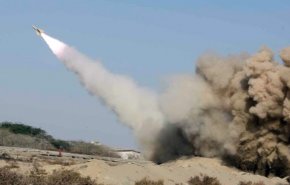 ارتش یمن مواضع نظامیان سعودی را با 11 فروند موشک درهم کوبید
