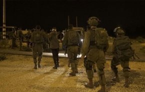 حملة اعتقالات تطال 20 فلسطينيا من الضفة الغربية