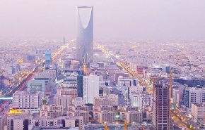 ناشط يكشف فساد امراء آل سعود في الفنادق
