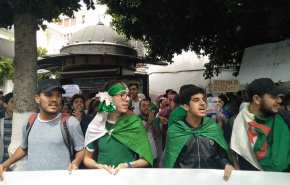 شاهد: انطلاق تظاهرات لطلبة الجزائر اليوم من جديد