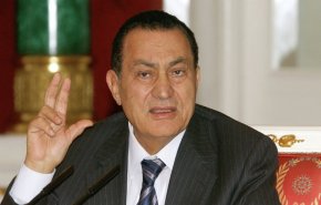 مبارك يكشف مادار بينه وبين 'صدام' قبل سويعات من غزو الكويت