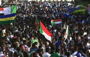 المتظاهرون السودانيون مصمّمون على إرساء حكم مدني 