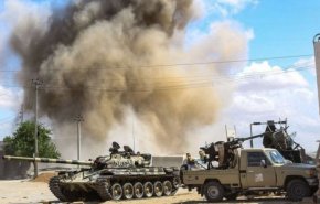 قوات حفتر تقصف مقر مجلس النواب الليبي بطرابلس