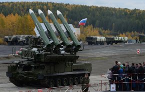 صحيفة روسية: موسكو تعد قرارا يحمي مستوردي أسلحتها من العقوبات الأمريكية