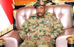 رئيس المجلس العسكري الانتقالي السوداني يصل القاهرة