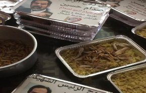 عکس صدام روی بسته های افطار در لبنان