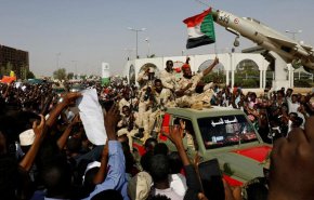 روزنامه فرانسوی: نظامیان سودانی می خواهند پای خود را جای پای السیسی بگذارند