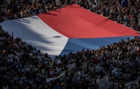 تظاهرات در چک؛ مردم خواستار کناره‌گیری نخست‌وزیر شدند