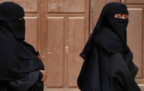 ناگفته‌های خواهران سعودی درباره فرار از عربستان/ اپلیکیشن کنترل زنان را فریب دادیم! + عکس