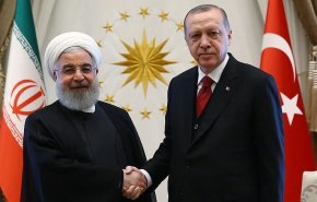 روحانی: ایران و ترکیه در کنار یکدیگر می توانند مسائل و مشکلات منطقه و جهان اسلام را به خوبی حل و فصل کنند/ اردوغان: توسعه روابط و همکاری‌های ایران و ترکیه به نفع دو ملت و منطقه است