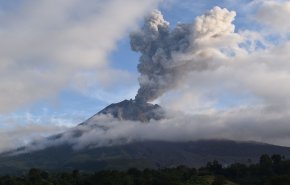 إندونيسيا.. بركان جبل 
