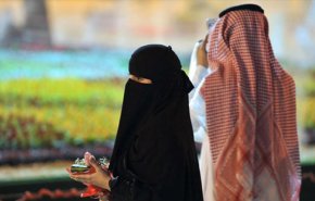 المرأة أيضا لاقيمة لها في السعودية.. سجال يشتعل بين أمير ومحامي 