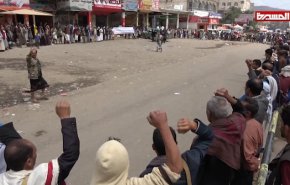 وقفات احتجاجية في دمت والحشا بالضالع تنديدا بجريمة الأزارق