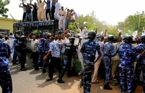   اعتقال ضباط على صلة بفض الاعتصام في السودان