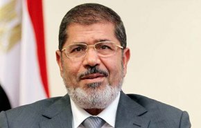 وفاة مرسي تشعل مواقع التواصل الإجتماعي 