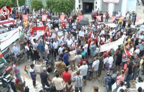 تونس.. هل تطيح المسيرات الغاضبة بوزير السياحة؟