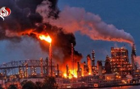 انفجار پالایشگاه نفت در آمریکا