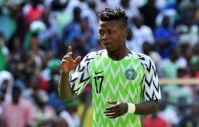 اللاعب النيجيري صامويل كالو يعود للعب بعد توقف عضلة قلبه في أرض الملعب