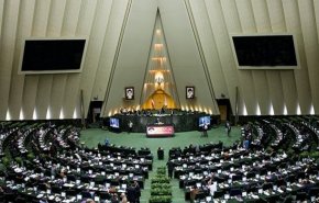 النواب الايرانيون يرددون شعار 'الموت لاميركا'