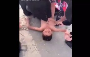 بالفيديو.. شاب سعودي وشقيقته ينقذان طفلا ووالده من الغرق 