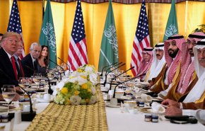 طفره رفتن ترامپ از پاسخ در باره قتل خاشقجی در حضور ولیعهد سعودی +فیلم