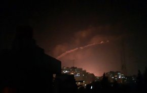 فيديو.. إسقاط صواريخ الإحتلال في محيط دمشق و حمص

