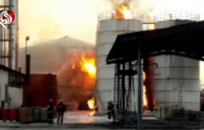 مهار آتش سوزی در کارخانه مشتقات نفتی شهرک صنعتی فرامان کرمانشاه 