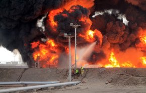 شاهد..حريق يلتهم شركة لإنتاج الغاز تابعة لسوناطراك في الجزائر