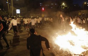 نتنياهو يريد صرف الانظار عن الاحتجاجات في الكيان عبر تهديد غزة