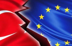 الاتحاد الأوروبي يدرس خفض المساعدات لتركيا بسبب التنقيب في المتوسط
