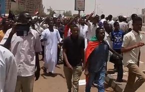 کشته و زخمی شدن ۳ معترض سودانی بر اثر تیراندازی پلیس