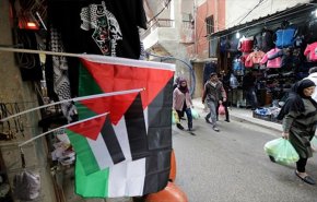 احتجاجات فلسطينية ضد وزارة العمل في لبنان