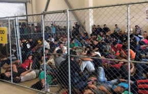 سناتور آمریکایی: مراکز بازداشت پناهجویان، تجلی شعارهای ترامپ است