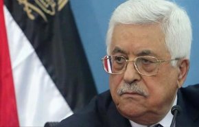 عباس يدعو للحوار لحل مشكلة العمالة الفلسطينية في لبنان 