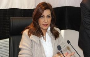وزيرة مصرية تهدد بتقطيع المعارضين في الخارج!