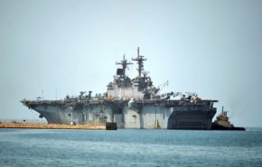 المدمّرة الأمريكية بوكسر ترسو في البحرين بعد أسبوع من ادّعائها إسقاط طائرة إيرانية