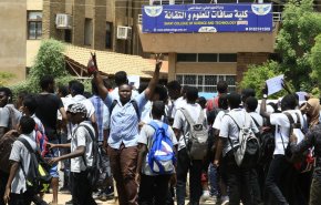 تعليق الدراسة في مدارس السودان الى ما بعد عيد الاضحى
