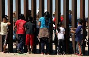 جداسازی ۹۰۰ کودک از والدینشان در مرز آمریکا و مکزیک طی یکسال
