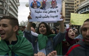 في الأسبوع الـ 24.. الجزائريون ينادون بعصيان مدني
