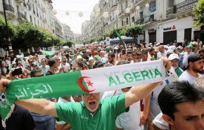 الاسبوع الـ 25 من الاحتجاجات بالجزائر ومطالب بالعصيان المدني