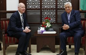 غرينبلات: الولايات المتحدة لا تسعى لاستبدال عباس