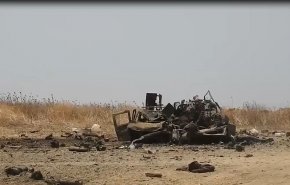 شاهد بالفيديو... الجيش السوري يحول عربة مفخخة يقودها انتحاري إلى كومة خردة
