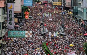 محتجو هونغ كونغ يتظاهرون مجدداً ويستعدون لتجمع حاشد الأحد 