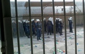 اعتصاب غذای ۲۰۰ زندانی سیاسی در بحرین/ ممنوع الخروجی فعالان برای درمان