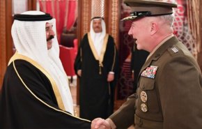 ملك البحرين يستقبل قائد القيادة المركزية الأميركية